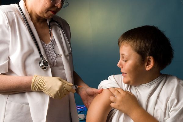 Inoculaciones de niños sanos